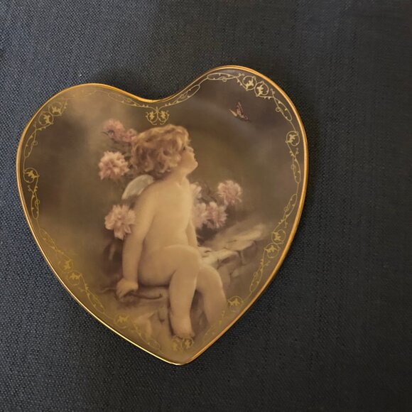 Love's Heavenly Messages Hart Shaped Cherub plates - Picture 5 of 6